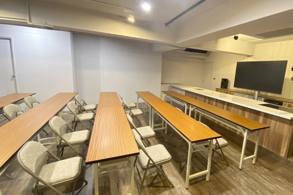 古亭站5分鐘｜25坪方正空間｜教室｜廚房直播｜75吋電視＋中島廚房＋可自放影音✨