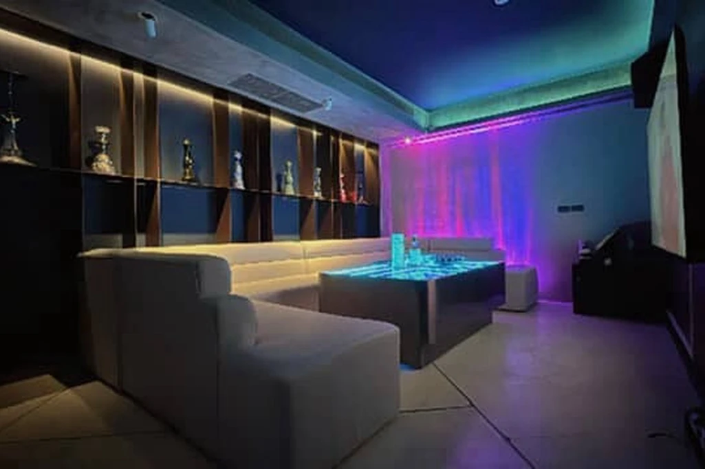Nocturnal KTV