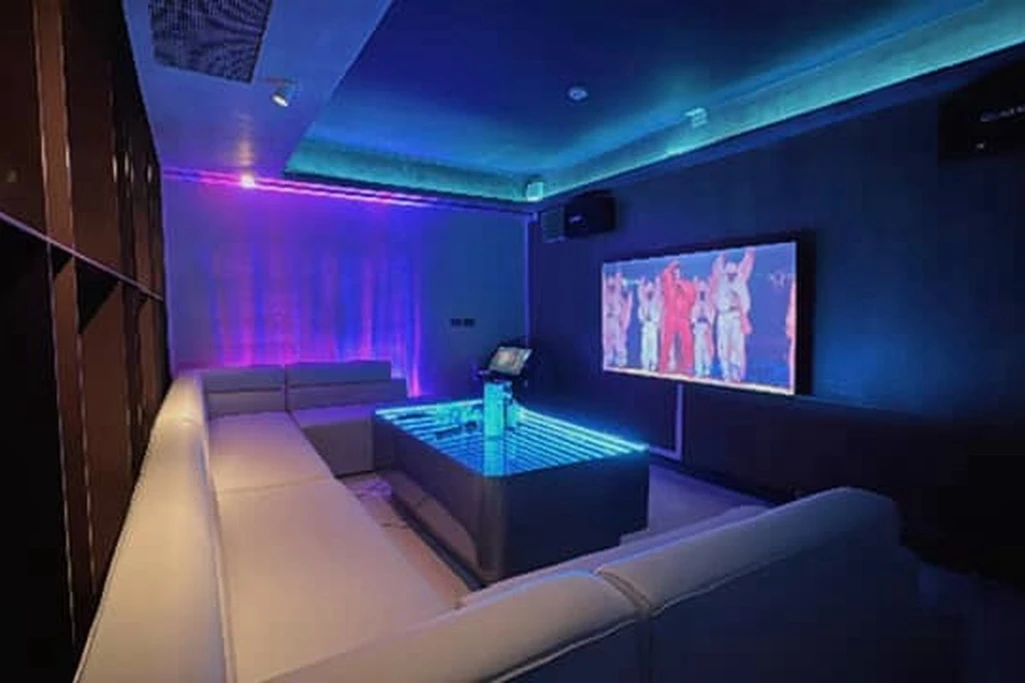 Nocturnal KTV