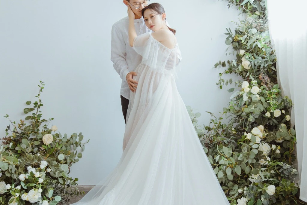 台南壹捌攝影棚 C區 婚紗_鋼琴_沙發