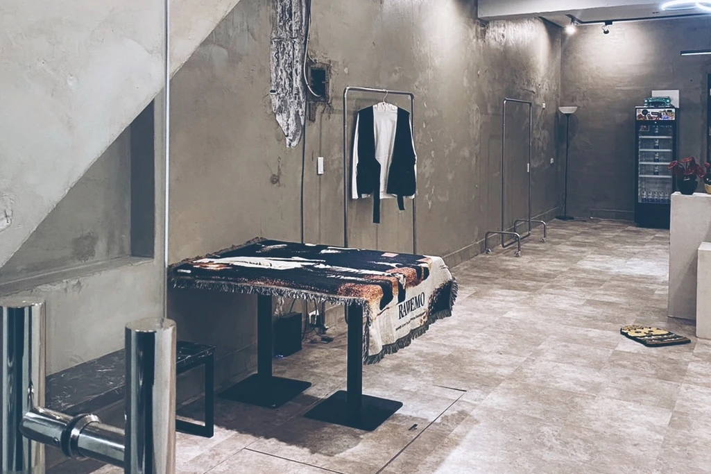 赤峰街邊店面｜🚉中山站步行5分鐘｜展覽文藝｜活動｜展示桌椅｜玻璃門面｜工業風｜空間寬敞｜可60人