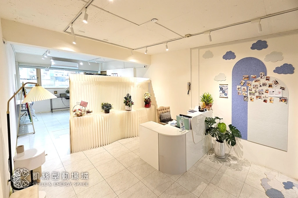 三重國小站走路4分鐘｜明亮無樑柱空間｜可容納12人 👣✨