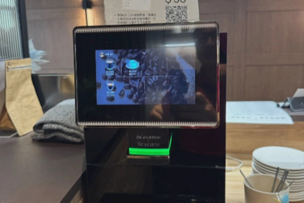 🌿 捷運三民高中站｜免費自助吧｜大採光｜高速WIFI＋人體工學椅｜辦公自修耍廢｜公共空間座位**請務必詳閱空間介紹💡