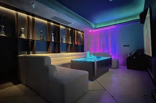 Nocturnal KTV